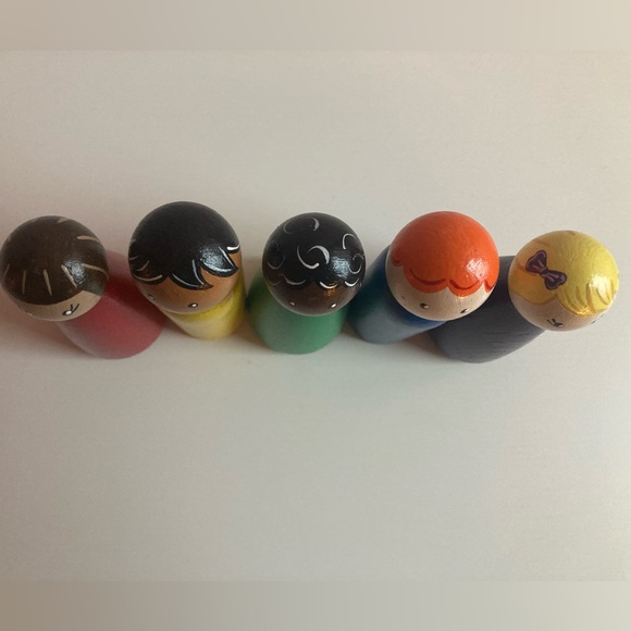 Rainbow Wooden Peg Dolls - Picture 8 of 9